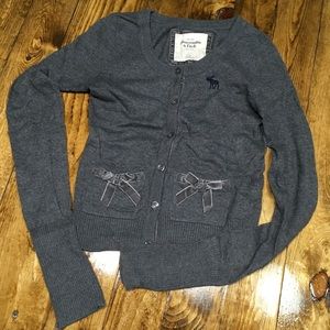 Abercrombie charcoal gray cardigan
